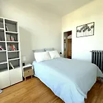 Le Castel Superbe Climatise Pour 4 Personnes Au Centre De Hyeres