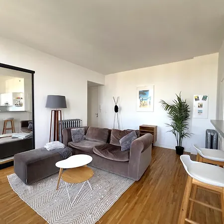 Le Castel Superbe Climatise Pour 4 Personnes Au Centre De Apartament