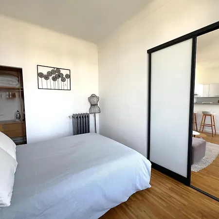 Le Castel Superbe Climatise Pour 4 Personnes Au Centre De