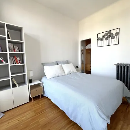 Le Castel Superbe Climatise Pour 4 Personnes Au Centre De *