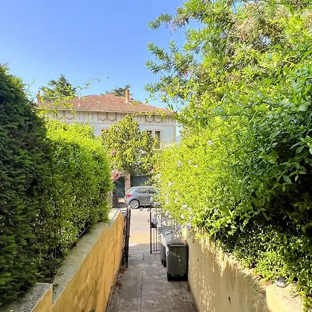 Le Castel Superbe Climatise Pour 4 Personnes Au Centre De