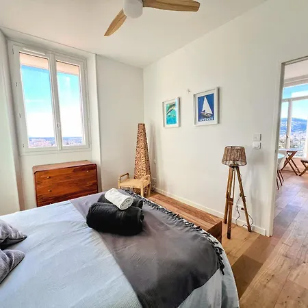 Le Castel Superbe Climatise Pour 4 Personnes Au Centre De * Ιέρ
