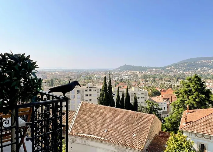 Апартаменти Le Castel Superbe Climatise Pour 4 Personnes Au Centre De *