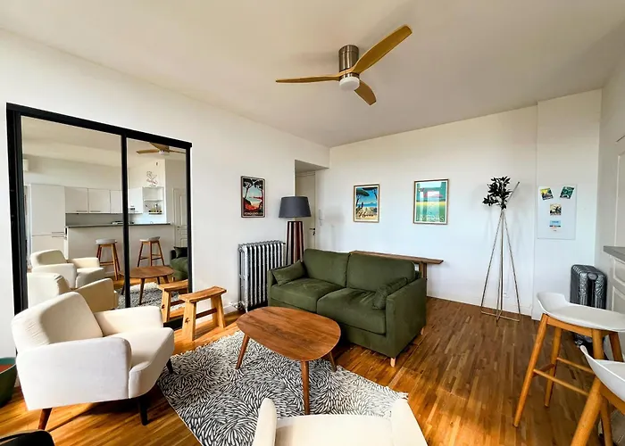 Le Castel Superbe Climatise Pour 4 Personnes Au Centre De Апартаменти *