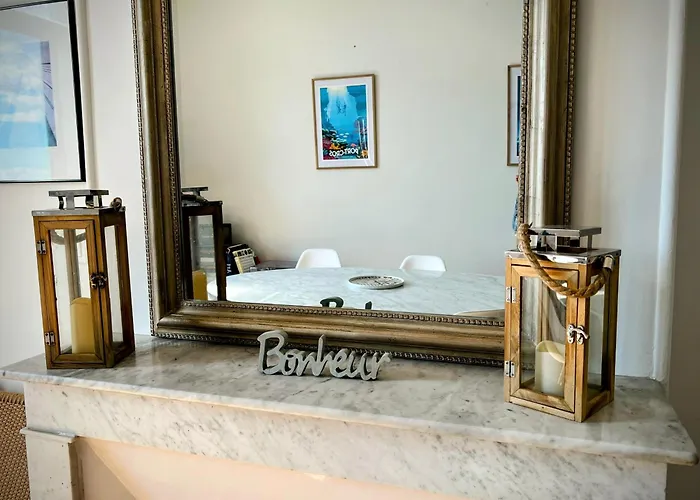 Апартаменти Le Castel Superbe Climatise Pour 4 Personnes Au Centre De *