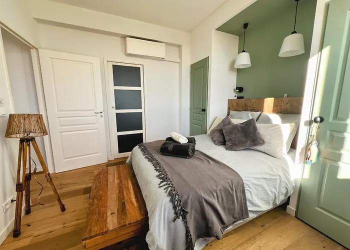 Le Castel Superbe Climatise Pour 4 Personnes Au Centre De * Єр