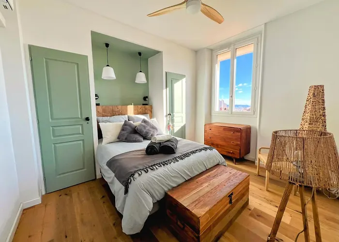 Le Castel Superbe Climatise Pour 4 Personnes Au Centre De * Єр